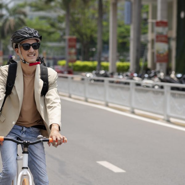 medium-shot-smiley-man-wearing-helmet-min